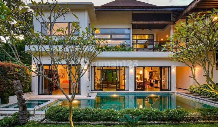 Luxury 4 Bedroom Modern Minimalist Villa in Prime Location at Beachside Sanur 1