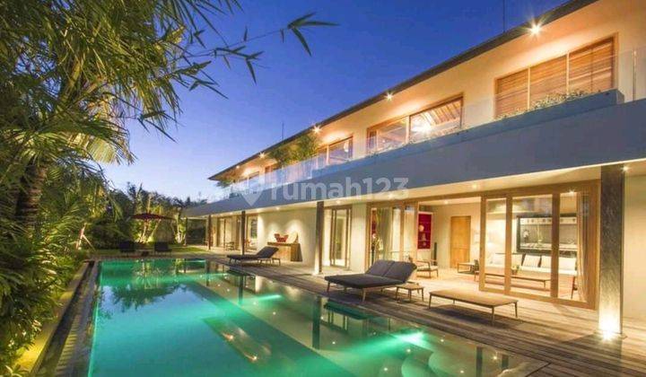 Beautiful 5 Bedrooms Freehold Villa at Tibubeneng Canggu, North Kuta, Kuta, Badung Bali 1