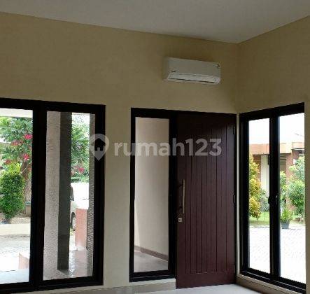 Rumah Baru furnished dekat Raya Kendangsari 1