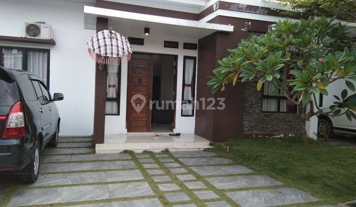 Rumah Cantik Konsep Villa Furnish Tengah Kota 1