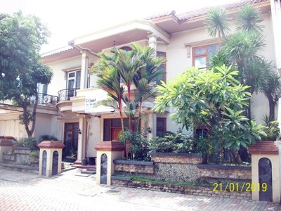 Rumah di Margorejo Floraya Lingkungan Elite, Row Jalan Lebar + Paving, Bisa untuk Rumah Tinggal / Kantor, Siap Huni - TAN -