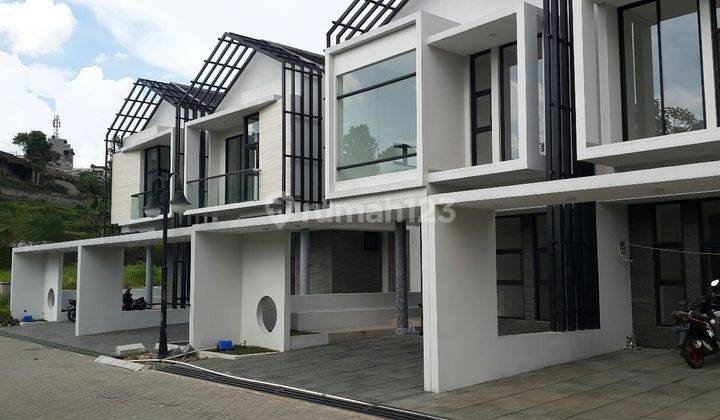 Rumah Baru Modern Mewah Lingkungan Exclusive di Sayap Setiabudi 2