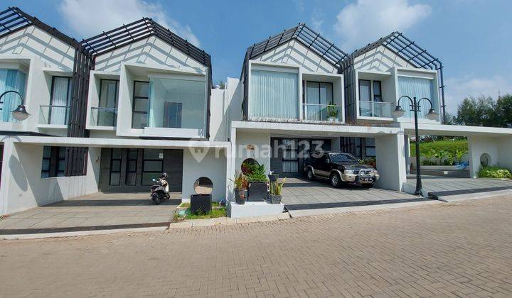 Rumah Baru Modern Mewah Lingkungan Exclusive di Sayap Setiabudi 1