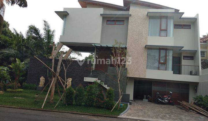 Rumah 3 Lantai ada Swimming pool di Montecarlo BSD City - WL 1