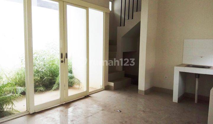 Rumah Minimalis 2lt di Aviolo, Grand Wisata, Bekasi 2