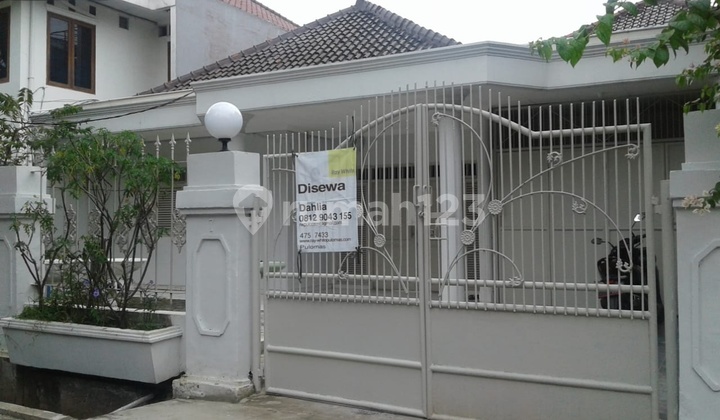 rumah asri bs usaha atau tinggal