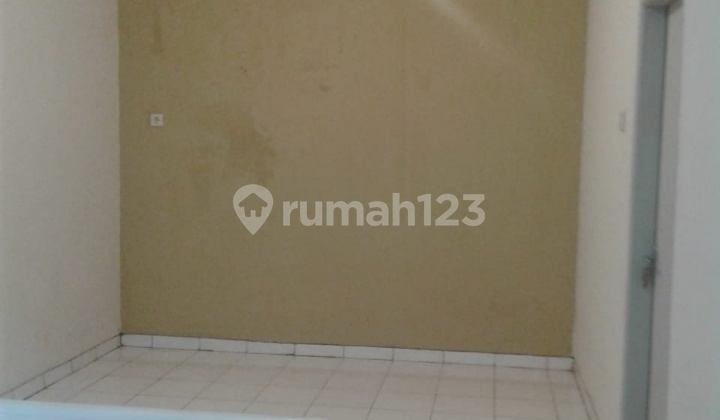rumah asri bs usaha atau tinggal