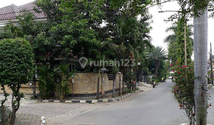 Rumah tinggal plus tempat usaha yang sedang berjalan - siap langsung huni 2