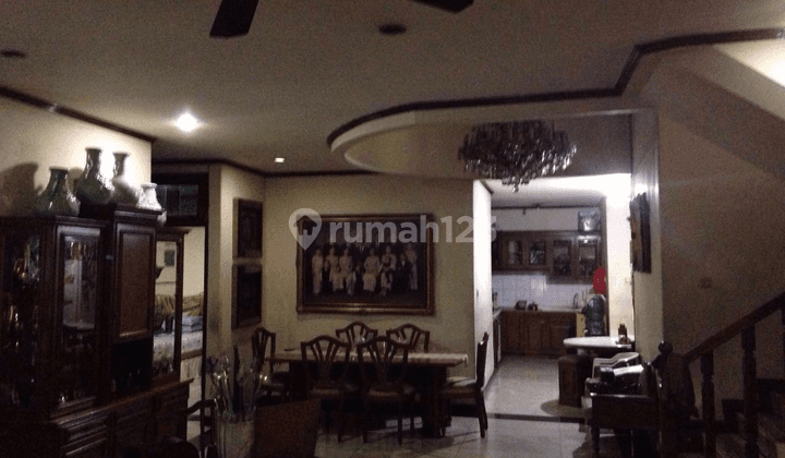 Rumah di Kebayoran Baru, Rumah Tua, Dekat SCBD 2