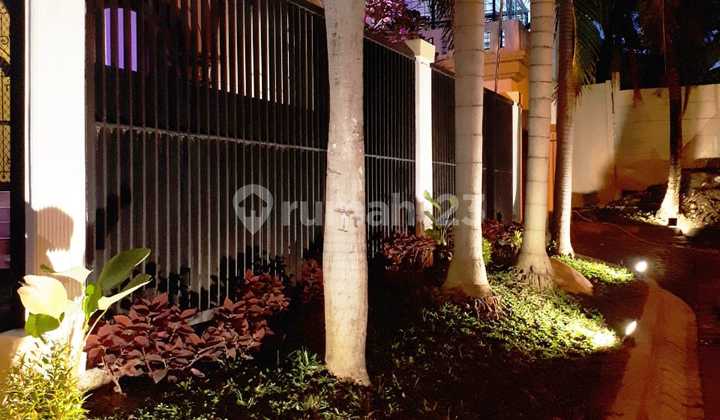 Rumah Semi Classic _Villa Valensia Pakuwon Indah 2