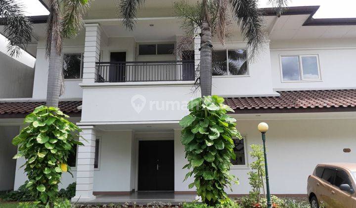 Nice house in Kemang Timur, Compound, good maintenance services. 2