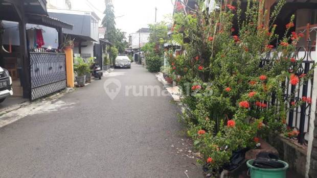 Ready to Occupy Well-Maintained House in a Great Location at Pulogebang Indah, Cakung, East Jakarta 2