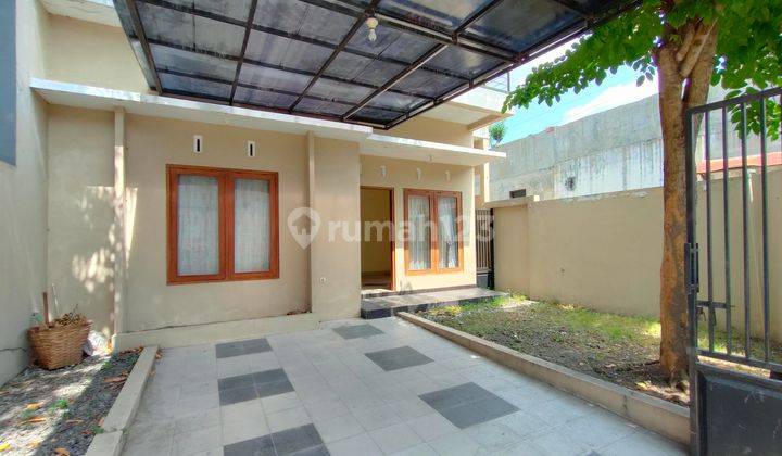 Rumah Baru Minimalis Modern 2 Lantai Lokasi di Laweyan Solo 1