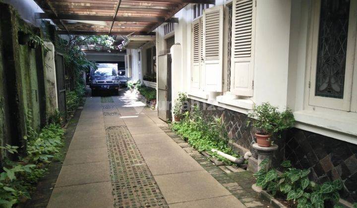 Rumah tua hitung tanah , menteng , jakarta pusat. 1