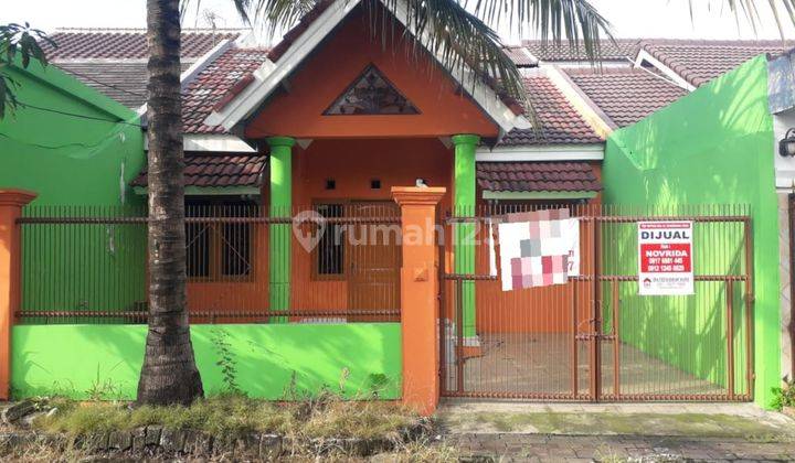 Rumah rapi dan siap huni di Taman Royal 1, Tangerang 1