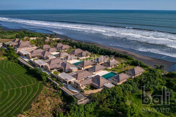 Luxurious Beachfront Freehold Estate - 835 -L 1