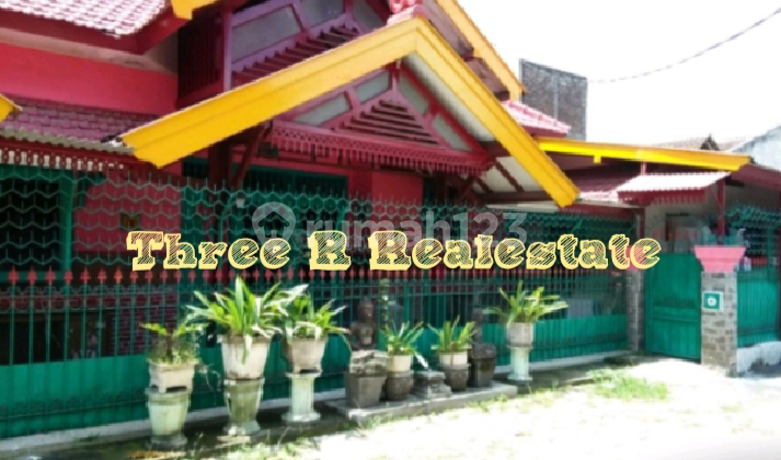 Rumah luas 200 dikelilingi byk rumah kost