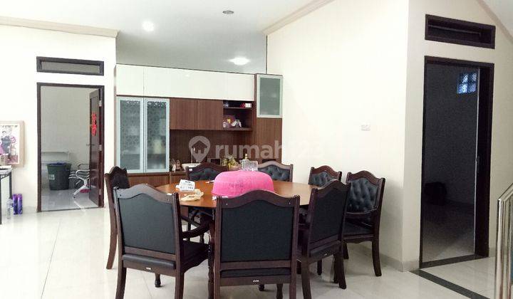 Harga Murah  Rumah 2 Lantai Pusat Kota Sayap Ramdhan  2