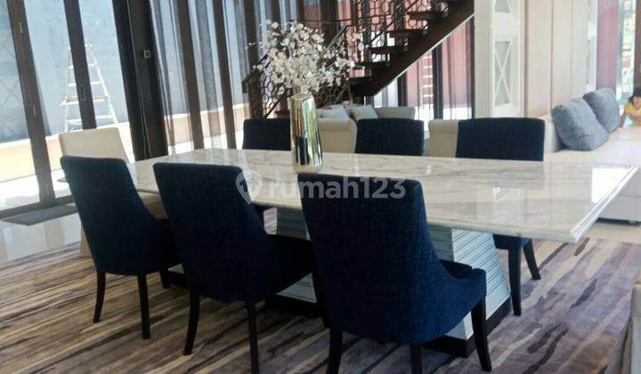 Rumah Kaca Modern Elegan Lengkap dengan Furniture Siap Huni di Cipaku 1