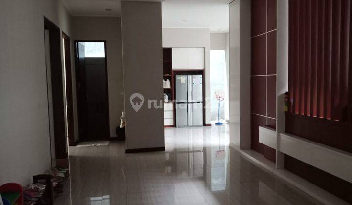 rumah lux cluster exclusive di komplek singgasana pradana, bandung tengah 1