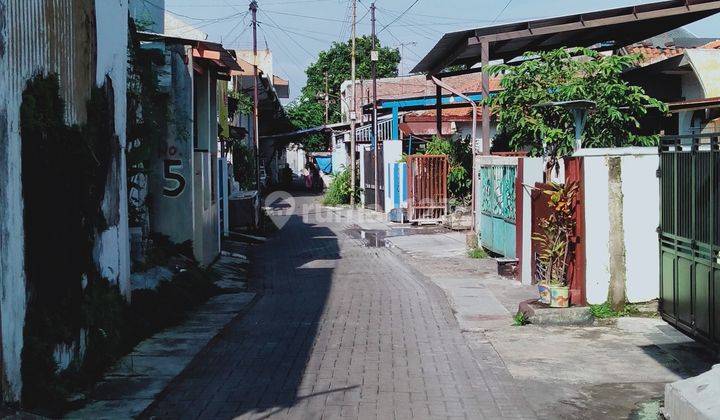 Rumah Jagalan Timur dekat MT Haryono 2