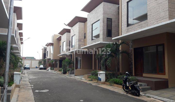 Rumah Cluster Baru Dekat Pasar Minggu TB Simatupang Masih Murah 2