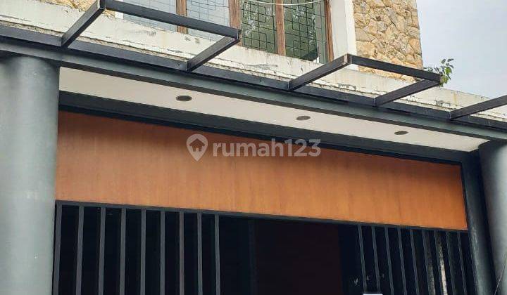 Gedung 3 Lantai Dijual Pusat Kota Surabaya Raya Diponegoro 1