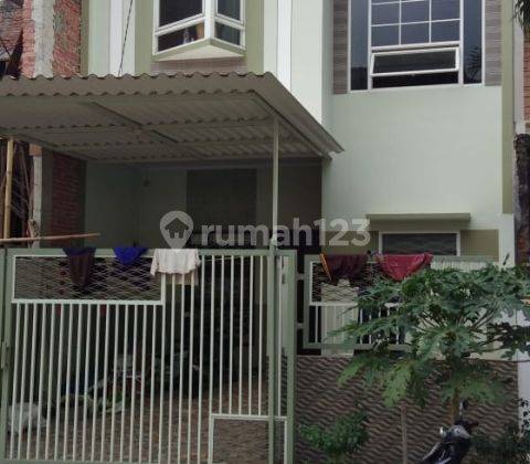 Rumah Baru siap huni di Villa Melati Mas 1