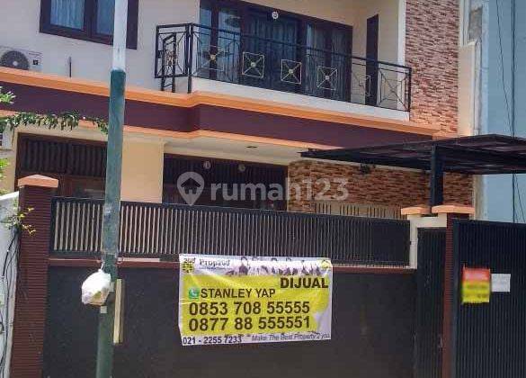 Rumah Puri Kenacana di Puri Indah, ST-R669 2