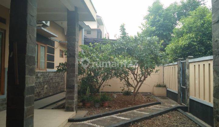 Dijual Rumah di Kemang Pratama 2