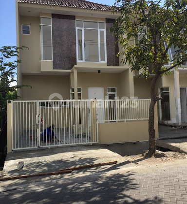 Rumah 2lantai Siap Huni PlosoTimur 2