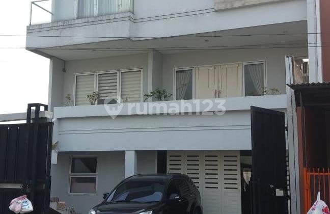 Rumah Bagus dan mewah  di Puri Gardena 1