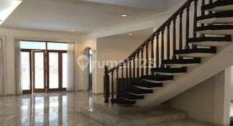 Serene residence in Pondok Indah 1