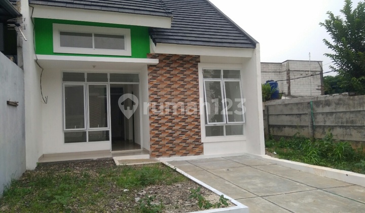 rumah minimalis dekat stasiun