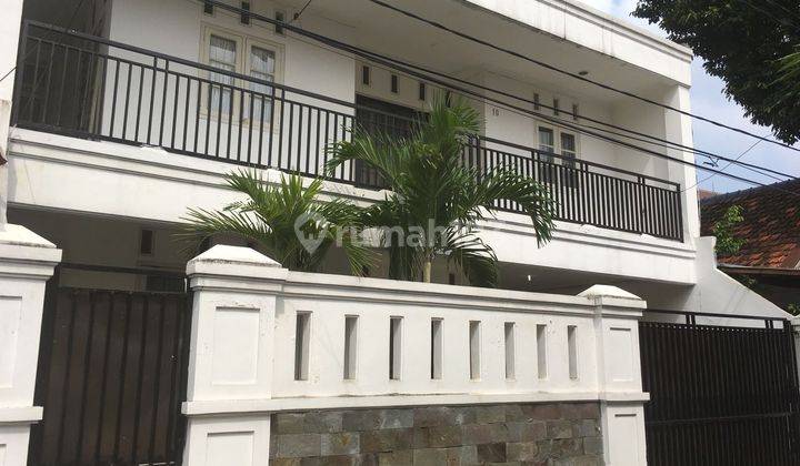 Rumah minimalis jalan 2 mobil 1