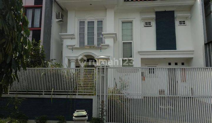 TURUN HARGA Rumah cantik sudah furnished di Puspita Loka, BSD City 1