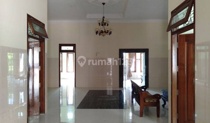 Rumah mewah tengah kota Solo 2