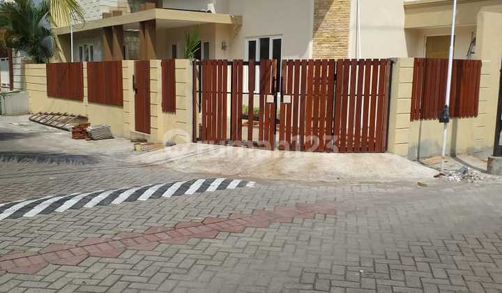 Taman Pondok Indah TPI, Wiyung. GRESS Hook Minimalis