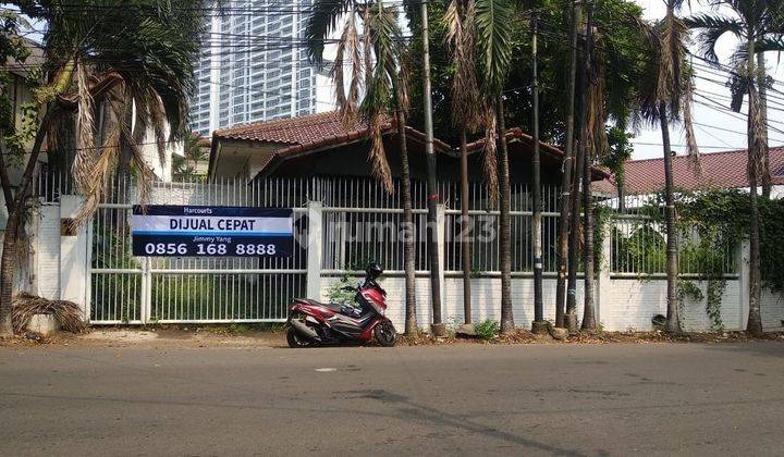 Rumah Hitung Tanah Hoek di Kebayoran Lama, Jakarta Selatan 1