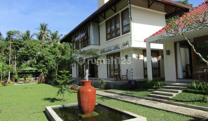 Villa Retreat Dengan 4 Kamar Di Pejeng Dekat Ubud Bali 1