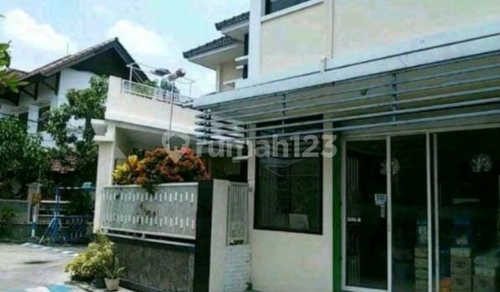 Want to have a house plus a business space/shop in the Sulfat area. 2