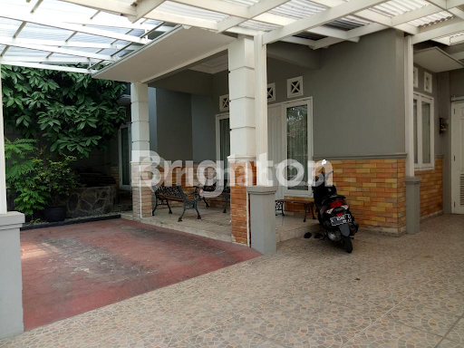 Rumah 2lantai siap huni Gayungsari 2