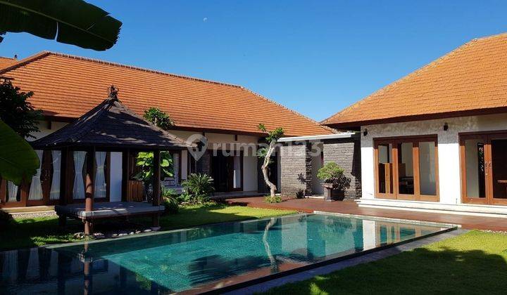 Luxury Big Villa in Sanur with a calm, comfortable and safe location in a premium tourism area in Sanur which is close to the beach, famous restaurants and star hotels, only 7 minutes by car to the beaches in Sanur. 2