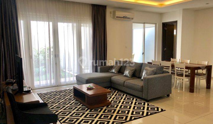 Serenia Hills Lebak Bulus 3 bedroom 1