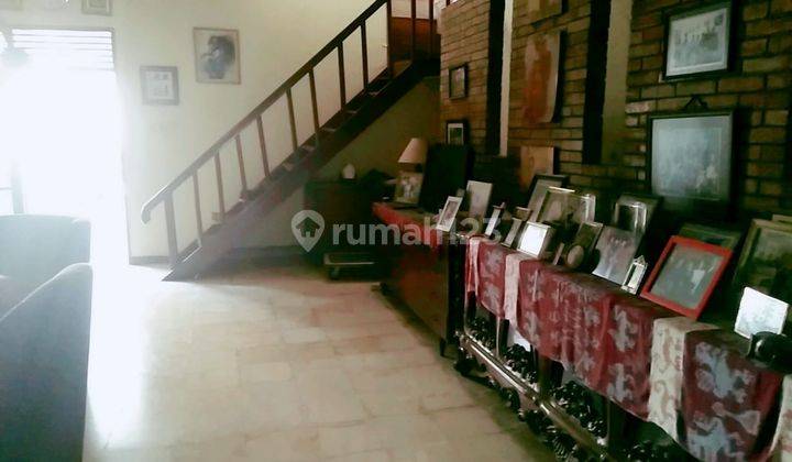 Rumah Elite Jalan Lombok Gondangdia Menteng Jakarta Pusat 2