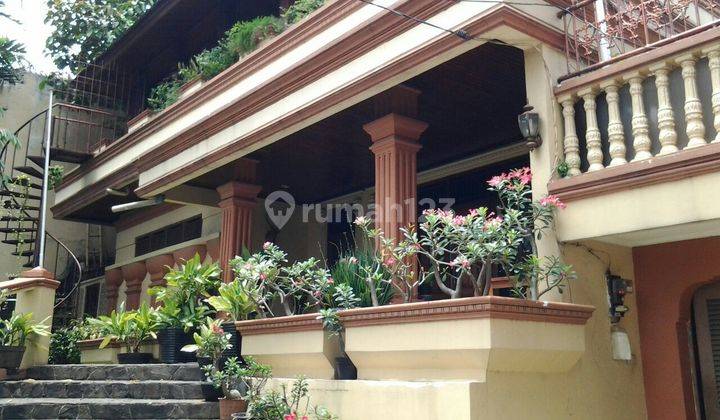 RUMAH BAGUS  TERAWAT LUAS DI TEBET 2