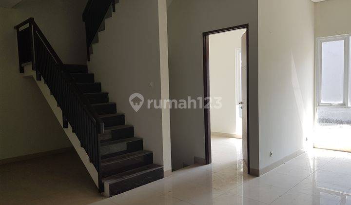 Sayap Setrasari, baru minimalis, Rp 2,1 M 2