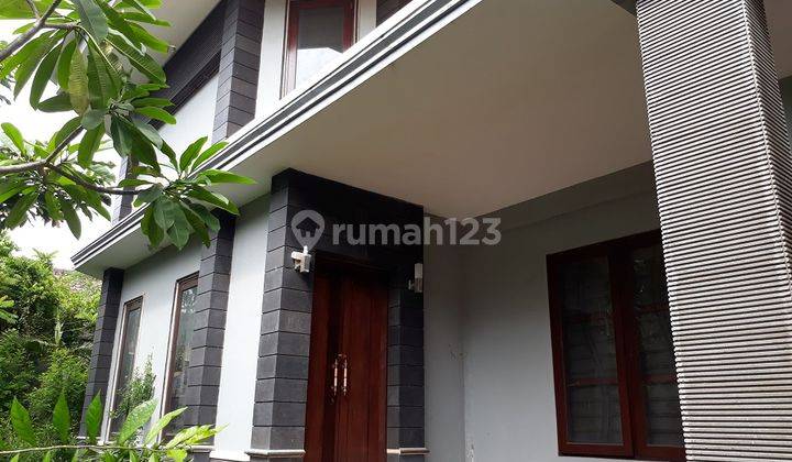 RENON CENTRAL LOCATION!!! Big House in Raya Puputan, near the Field 1