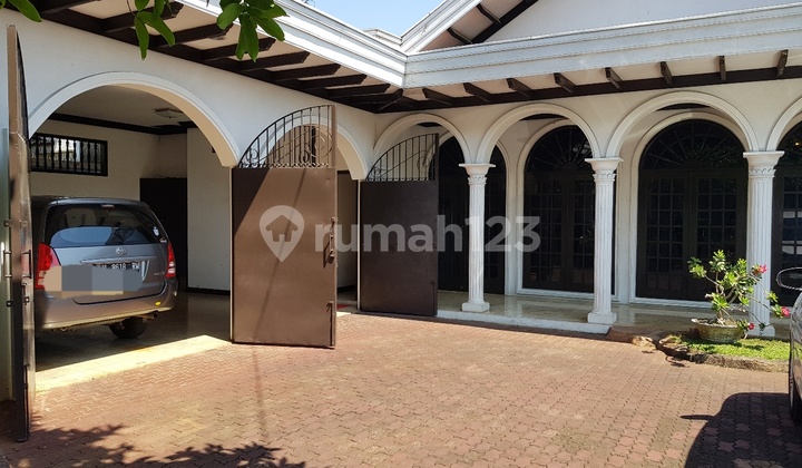 Rumah Cantik View Kota di Kawasan Elit Candi 2