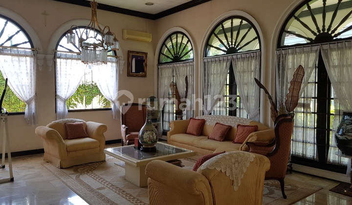 Rumah Cantik View Kota di Kawasan Elit Candi 1